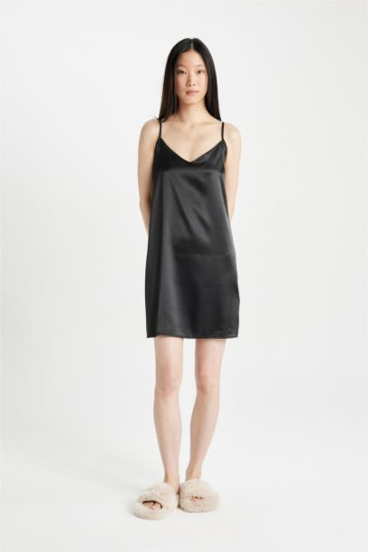 فستان ستان قصة عادية من Fall In Love