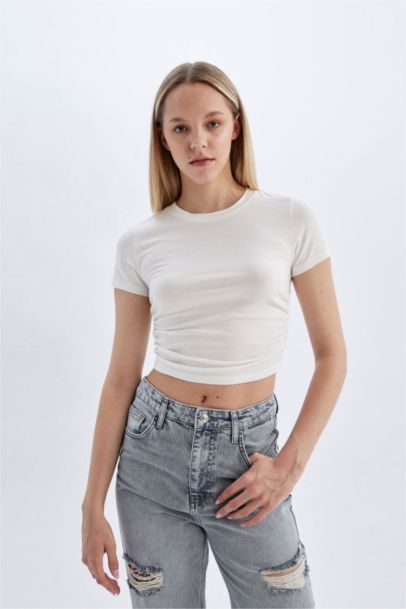 تيشيرت نص كم سليم فيت منسوج برقبة مستديرة