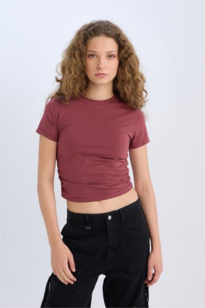 Fitted Crew Neck Short Sleeve T-Shirt