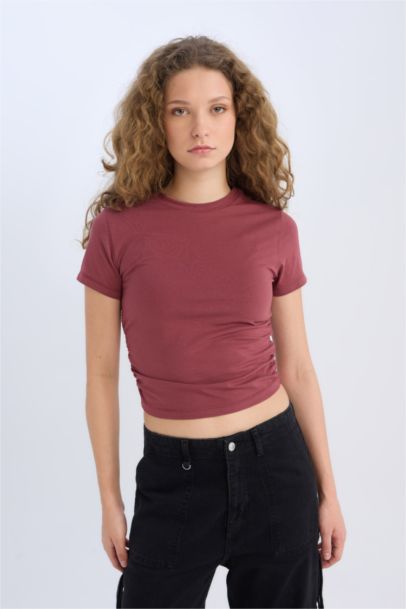 Fitted Crew Neck Short Sleeve T-Shirt