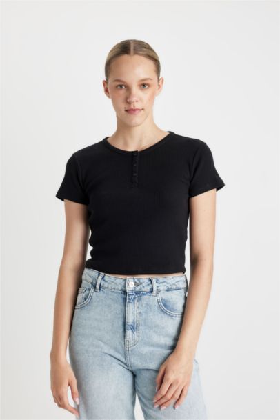 Slim Fit Crew Neck Short Sleeve T-Shirt