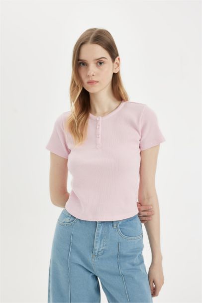 تيشيرت نص كم وافل سليم فيت برقبة مستديرة