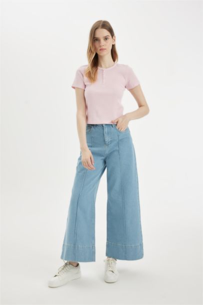 تيشيرت نص كم وافل سليم فيت برقبة مستديرة