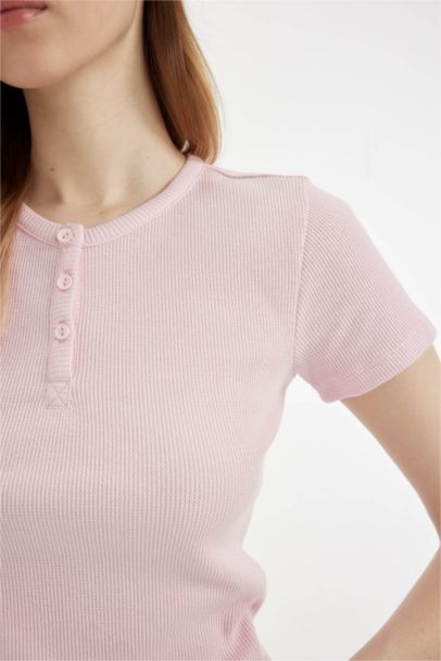 تيشيرت نص كم وافل سليم فيت برقبة مستديرة