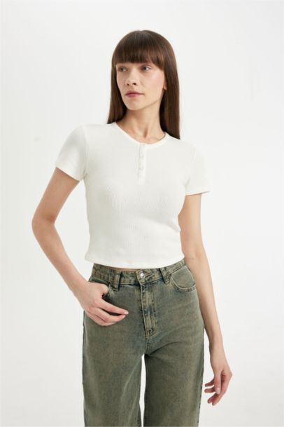 Fitted Crew Neck Waffle Short Sleeve T-Shirt