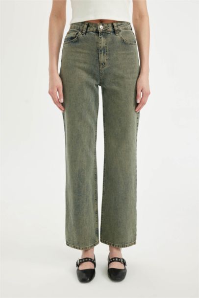 بنطرون جينز وايد ليج برجل واسع بخصر عالي وتأثير باهت