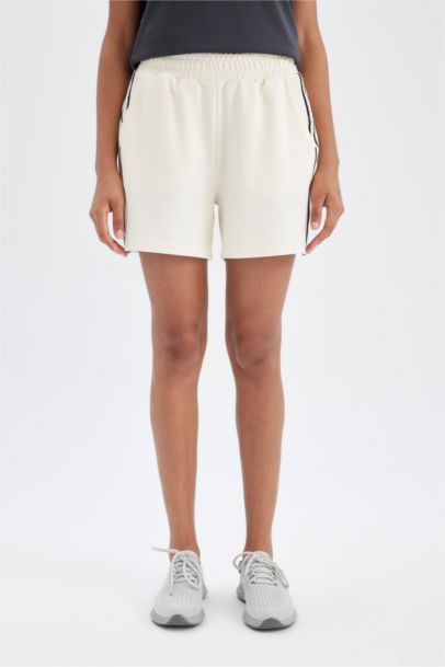 شورت رياضي قصير قصة عادية من DeFactoFit