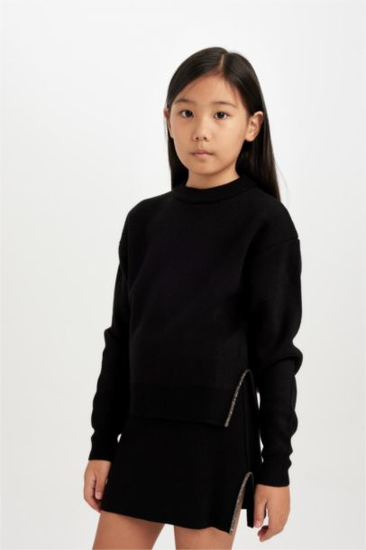 Girl Black Crew Neck Slit Knitted Pullover