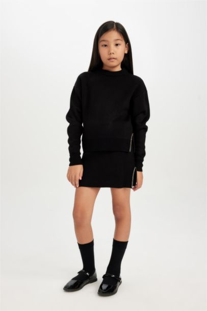 Girl Black Crew Neck Slit Knitted Pullover