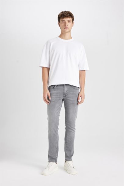 Pedro Slim Fit Normal Waist Skinny Leg Jeans