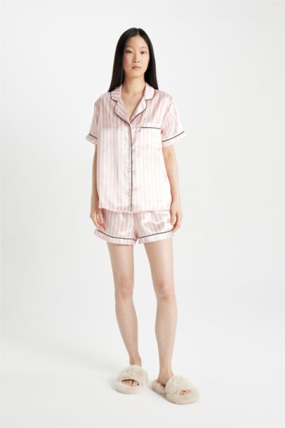 Pijama Takımı Regular Fit Saten Kısa Kollu Üst Şort-Fall in Love