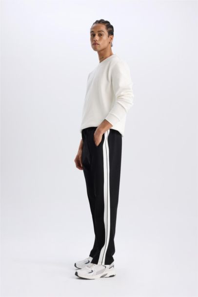 Sporcu Jogger Eşofman Altı Standart Fit Standart Paça Beli Lastikli Cepli