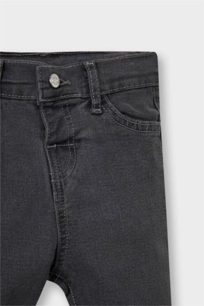 بنطرون جينز بيبي ولادي قصة عادية