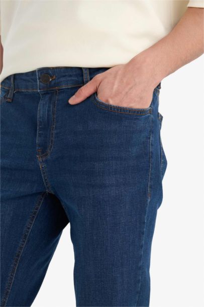 بنطلون جينز كارلو سكيني فيت برجل ضيقة وخصر عادي