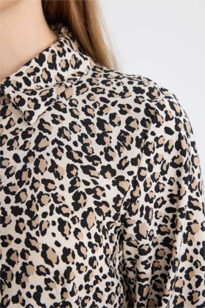 Robe longue à motif Léopard et à Col de chemise