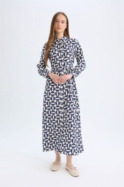 Robe longue à motif et à Col de chemise