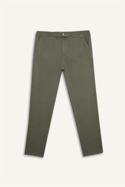 Прямые брюки-джоггеры приталенного кроя с карманами