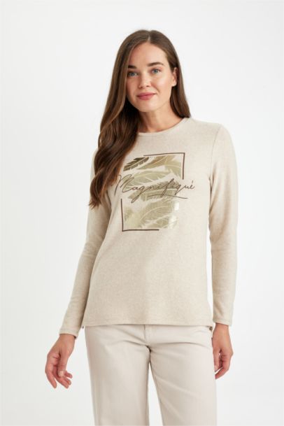 تيشيرت كم طويل قصة مريحة برقبة مستديرة