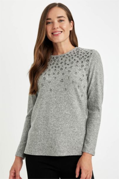 تيشيرت كم طويل قصة مريحة برقبة مستديرة