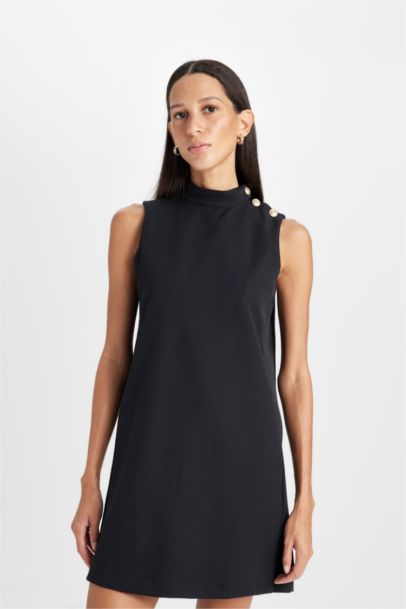 Yarım Balıkçı Yaka Basic Düz Düğmeli Kolsuz Mini Siyah Elbise