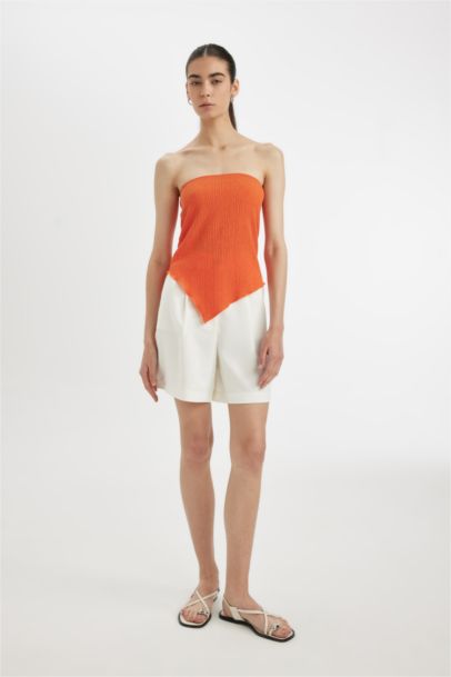 بلوزة بدون حمالات منسوج سليم فيت