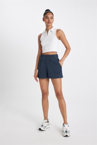 شورت رياضي قصير بجيب من DeFactoFit