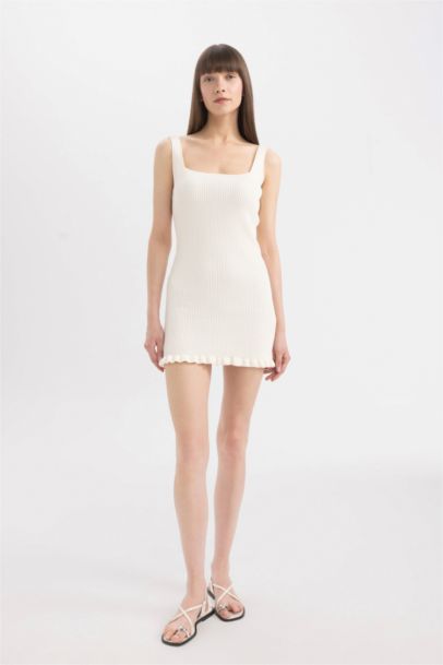 Mini Robe Slim en tricot Sans Manches à Col Carré