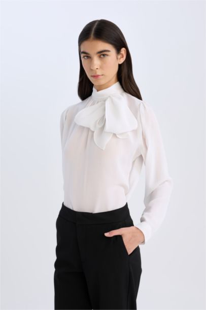 بلوزة بيزك سادة ابيض قصة عادية ردن طويل