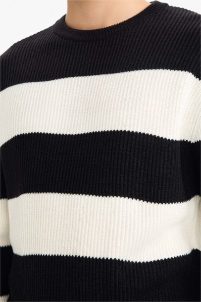 Relax Fit Crew Neck Knitwear Pullover