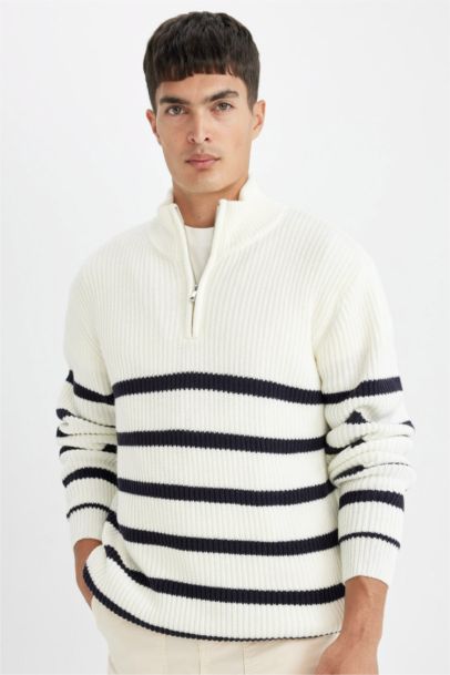 Standard Fit Stand Collar Half Zipper Striped Knitwear Pullover