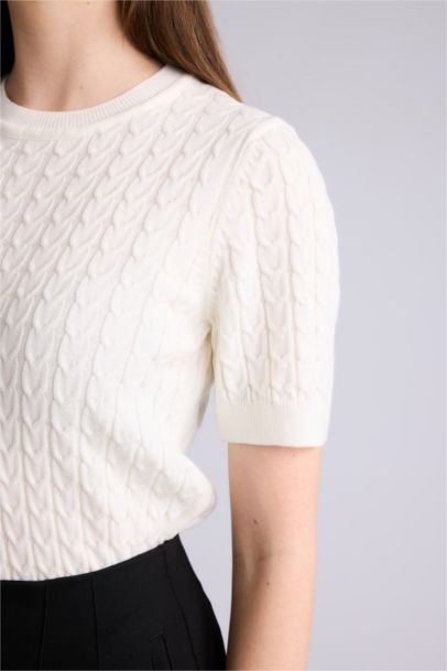 بلوز صوف قصة عادية بياخة مستديرة