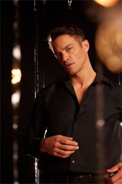 Siyah Relax Fit Polo Yaka Twill Modal Karışımlı Basic Düz Uzun Kollu Gömlek