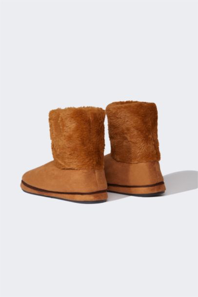 Woman Flat Sole Home Slipper