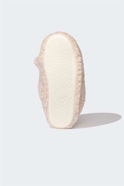 Woman Flat Sole Home Slipper