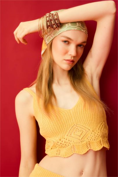 كروب توب كروشيه تريكو قصة عادية بياخة V بدون ردن