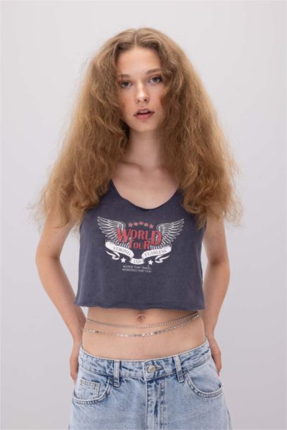 كروب توب قماش سميك قصة فضفاضة برقبة مستديرة