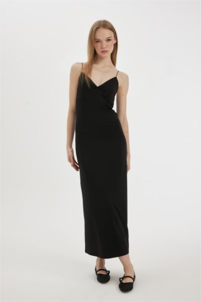 Slim Fit V-Neck Maxi Dress