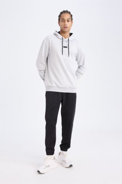 Standart Fit Kapüşonlu Basic Düz Sporcu Sweatshirt