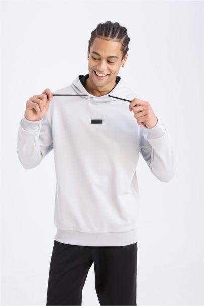 Standart Fit Kapüşonlu Basic Düz Sporcu Sweatshirt