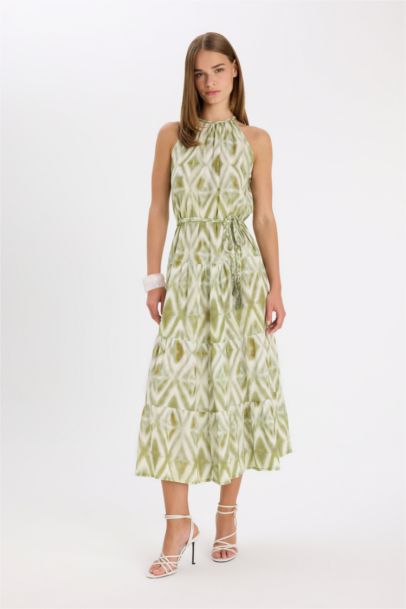 A Cut Halter Neck Printed Crinkle Sleeveless Maxi Dress