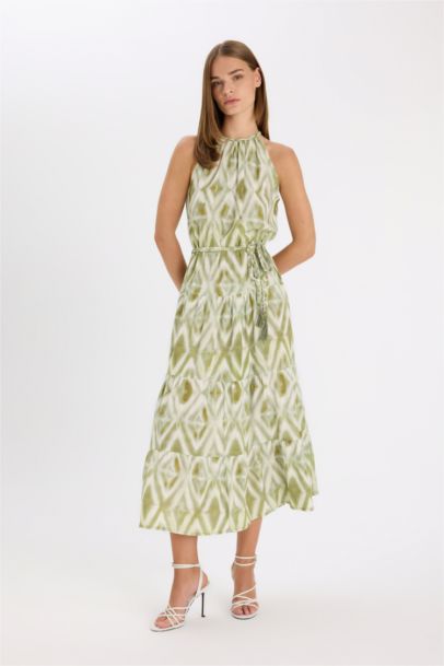 A Cut Halter Neck Printed Crinkle Sleeveless Maxi Dress