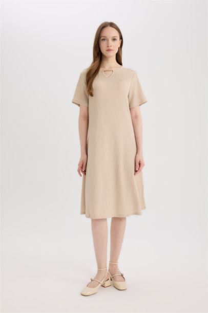 Regular Fit Open Neck Basic Crepe Midi Dress