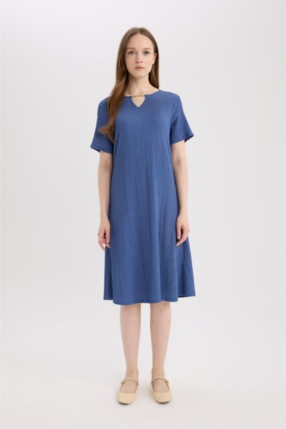 Regular Fit Open Neck Basic Crepe Midi Dress