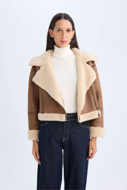 Kruvaze Yaka Fermuarlı Cepli Mevsimlik Pelüş Astarlı Ceket Mont