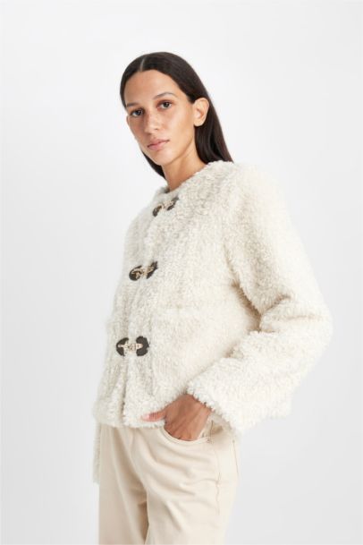 Regular Fit Crew Neck Buttoned Plush Jacket