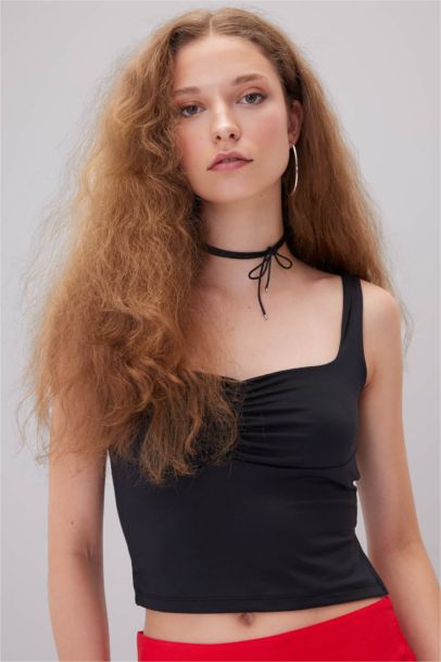 Fıtted Kalp Yaka Atlet