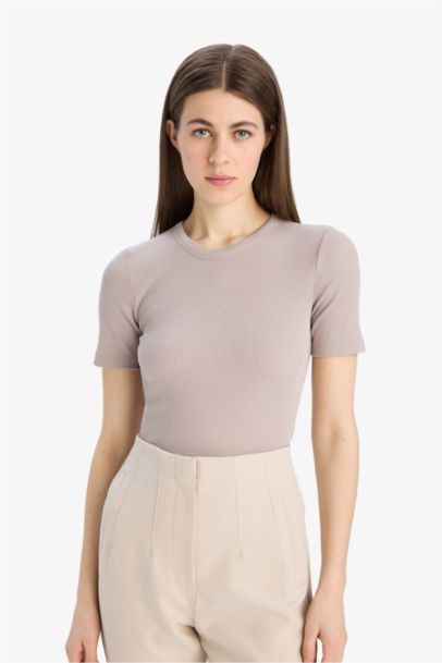 Slim Fit Crew Neck Basic Ribbed Camisole T-shirt