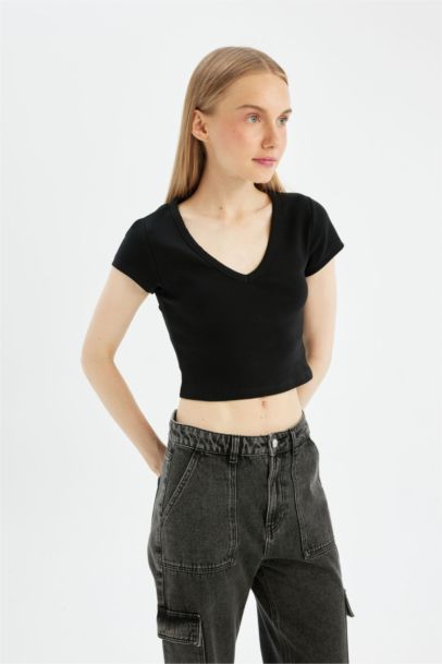 تيشيرت نص كم مضلع سليم فيت