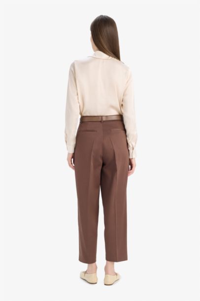 Pantalon classique taille haute avec plis