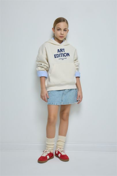 Oversize Geniş Kalıp Kapüşonlu Baskılı İçi Yumuşak Tüylü Sweatshirt Kız Çocuk